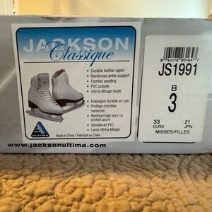 Jackson Figure Skates